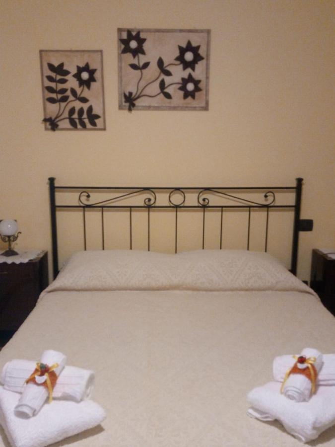 L'Agrifoglio Di Emy Bed & Breakfast Guspini Bagian luar foto